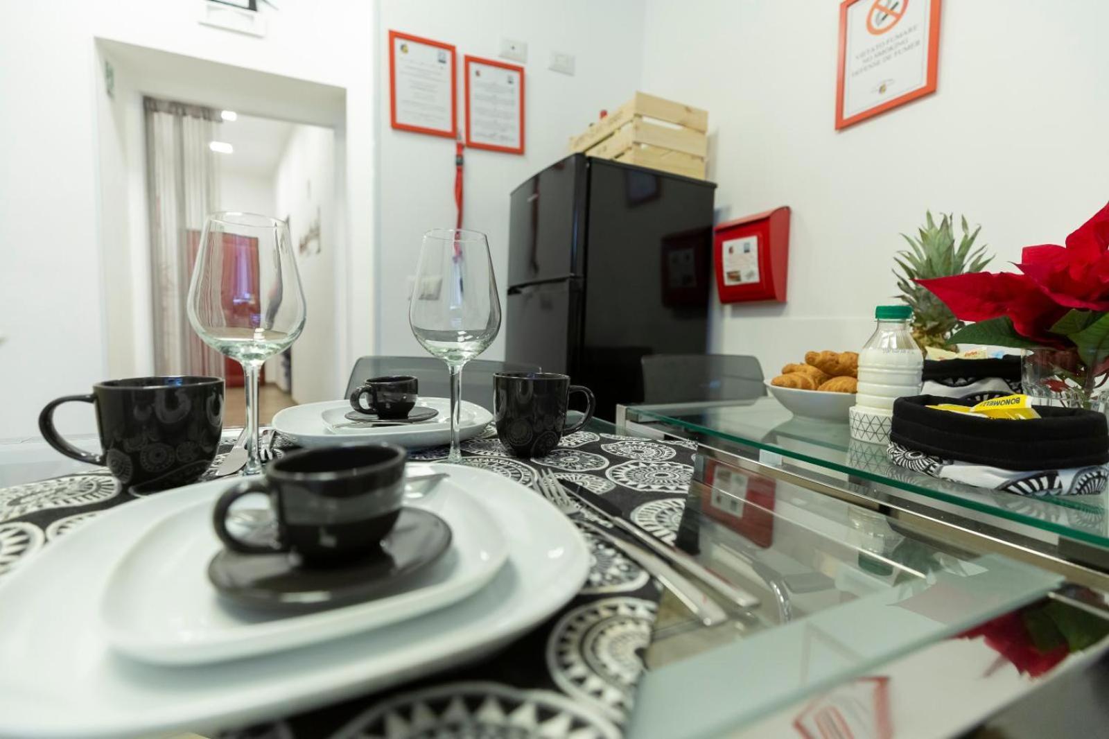 Flatinrome Trastevere Deluxe Rooms - Green Patio Kültér fotó