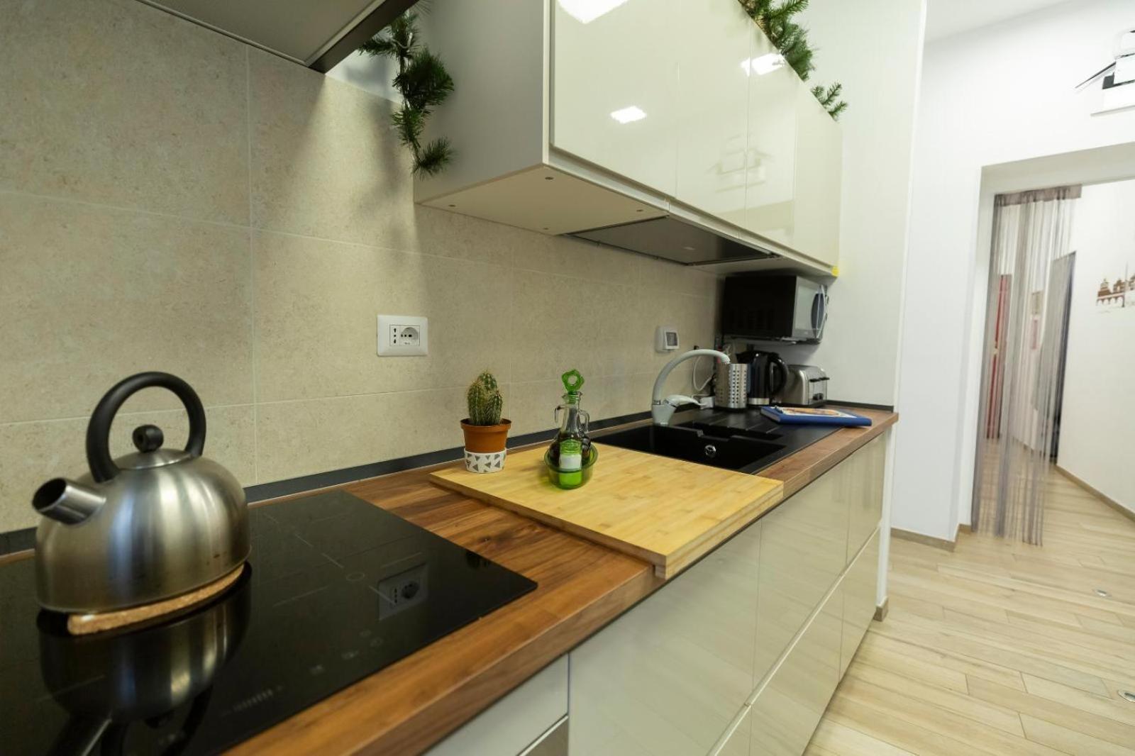Flatinrome Trastevere Deluxe Rooms - Green Patio Kültér fotó