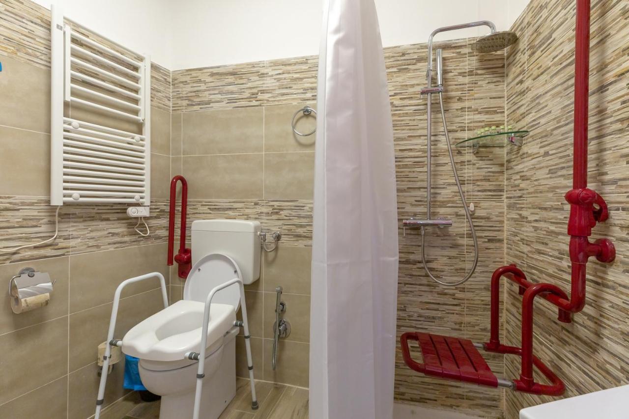 Flatinrome Trastevere Deluxe Rooms - Green Patio Kültér fotó