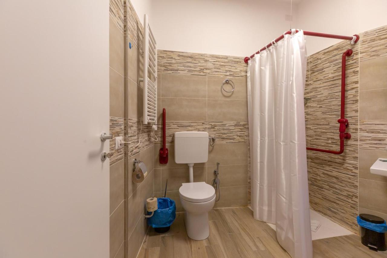 Flatinrome Trastevere Deluxe Rooms - Green Patio Kültér fotó