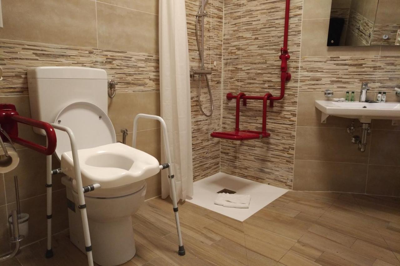 Flatinrome Trastevere Deluxe Rooms - Green Patio Kültér fotó