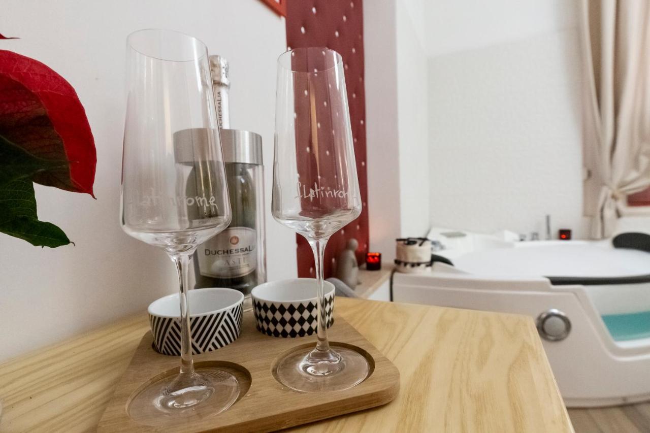 Flatinrome Trastevere Deluxe Rooms - Green Patio Kültér fotó